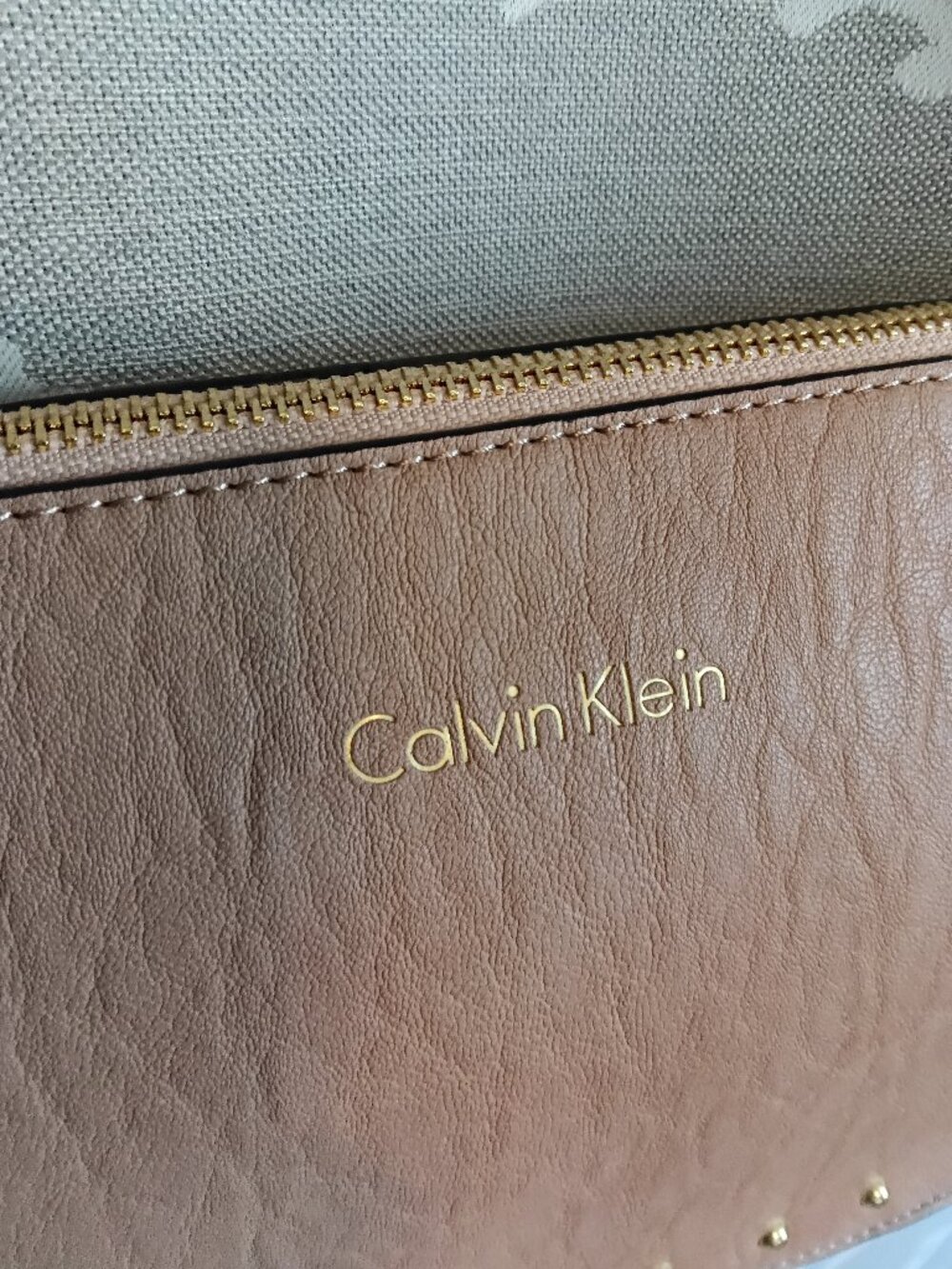 ✨ NWT ✨ Calvin Klein Cora Studded Minimalist Crossbody Bag - Soft Blush - Picture 3 of 10